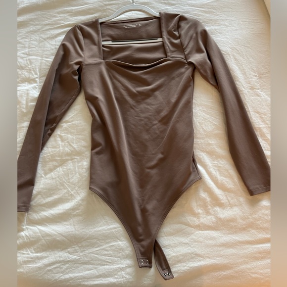 Abercrombie and Fitch Cotton Blend Seamless Body Suits - Picture 4 of 5